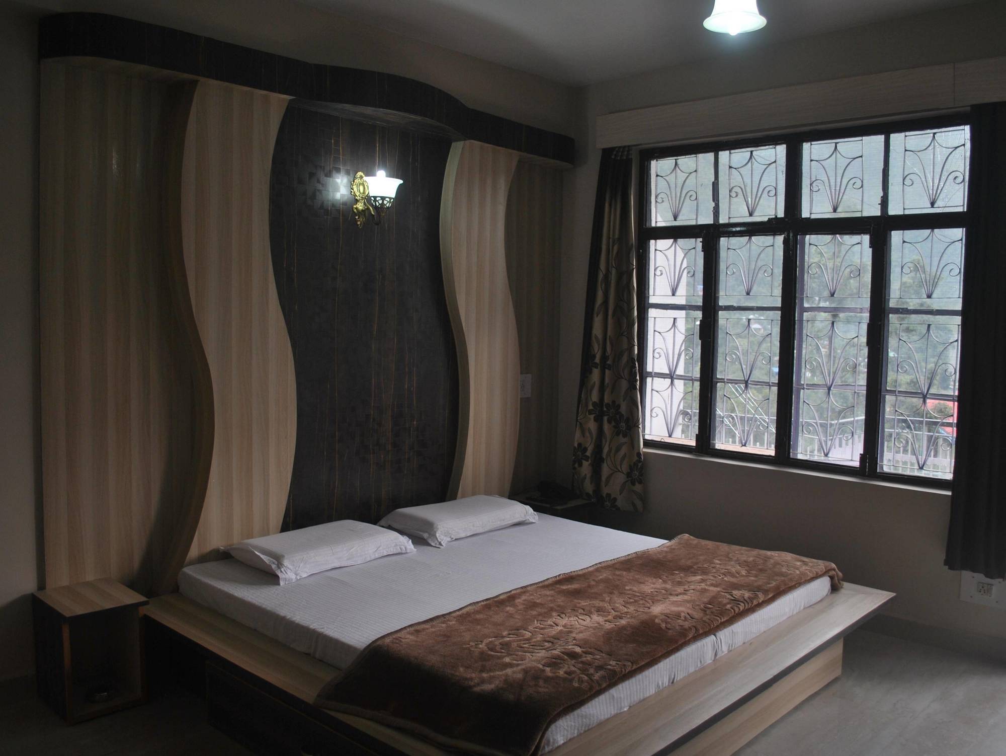 Dharamkot Inn Dharamshala Exterior photo